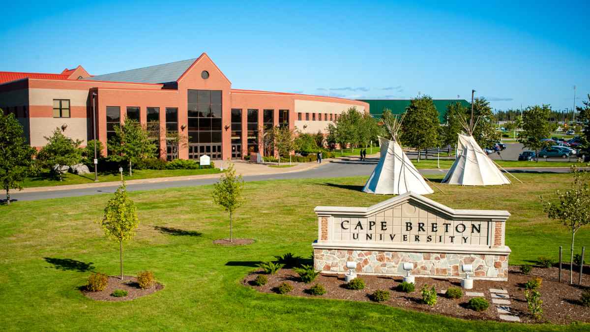 Study at Cape Breton University in Nova Scotia, the #1 choice for Post-Baccalaureate Diplomas.