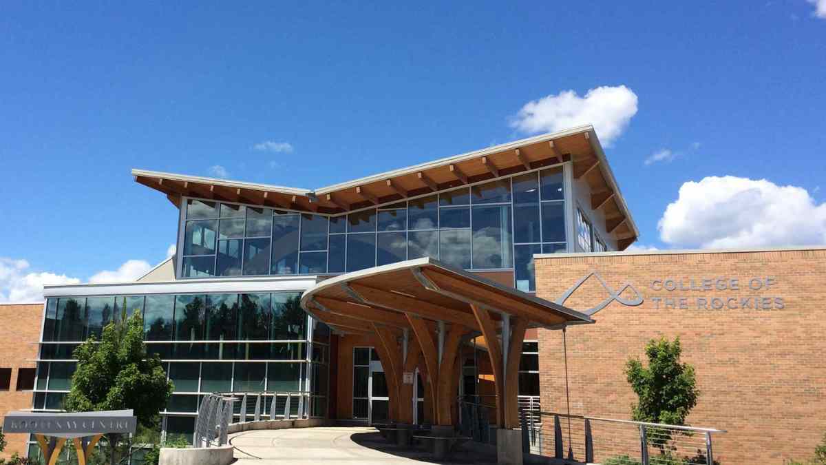 Du học College of the Rockies (COTR) tại Cranbrook, British Columbia, cơ hội định cư dễ dàng.