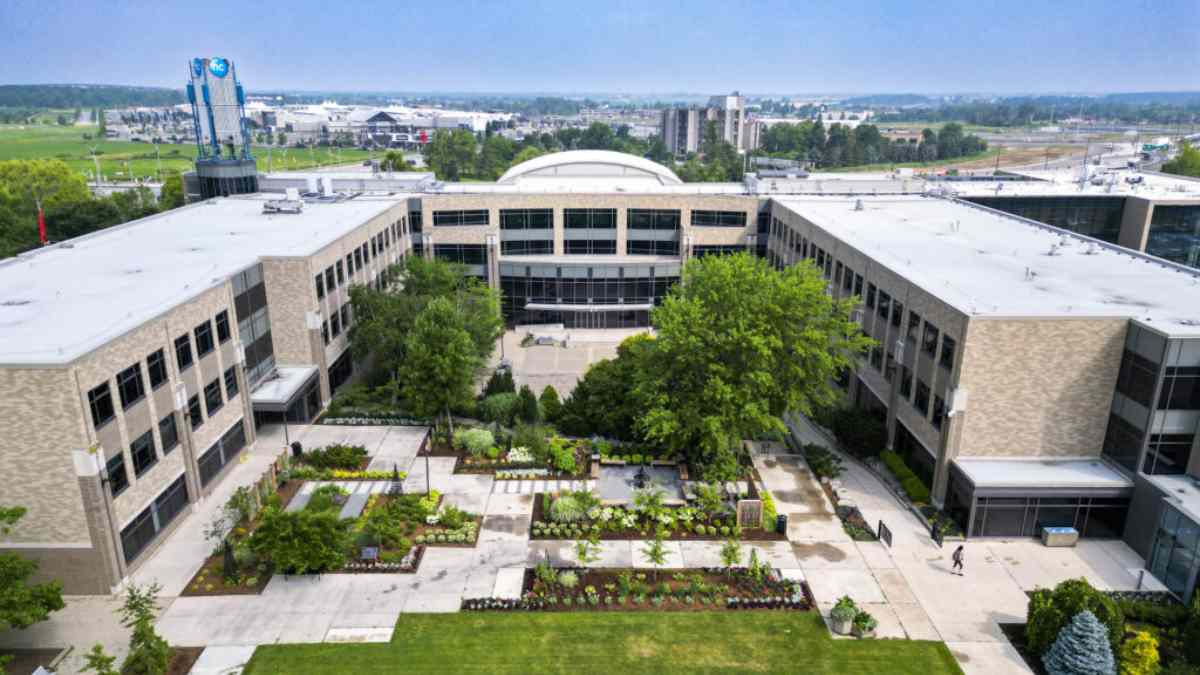 Du học Niagara College Canada, học tập tại kỳ quan thiên nhiên thế giới Niagara Falls.