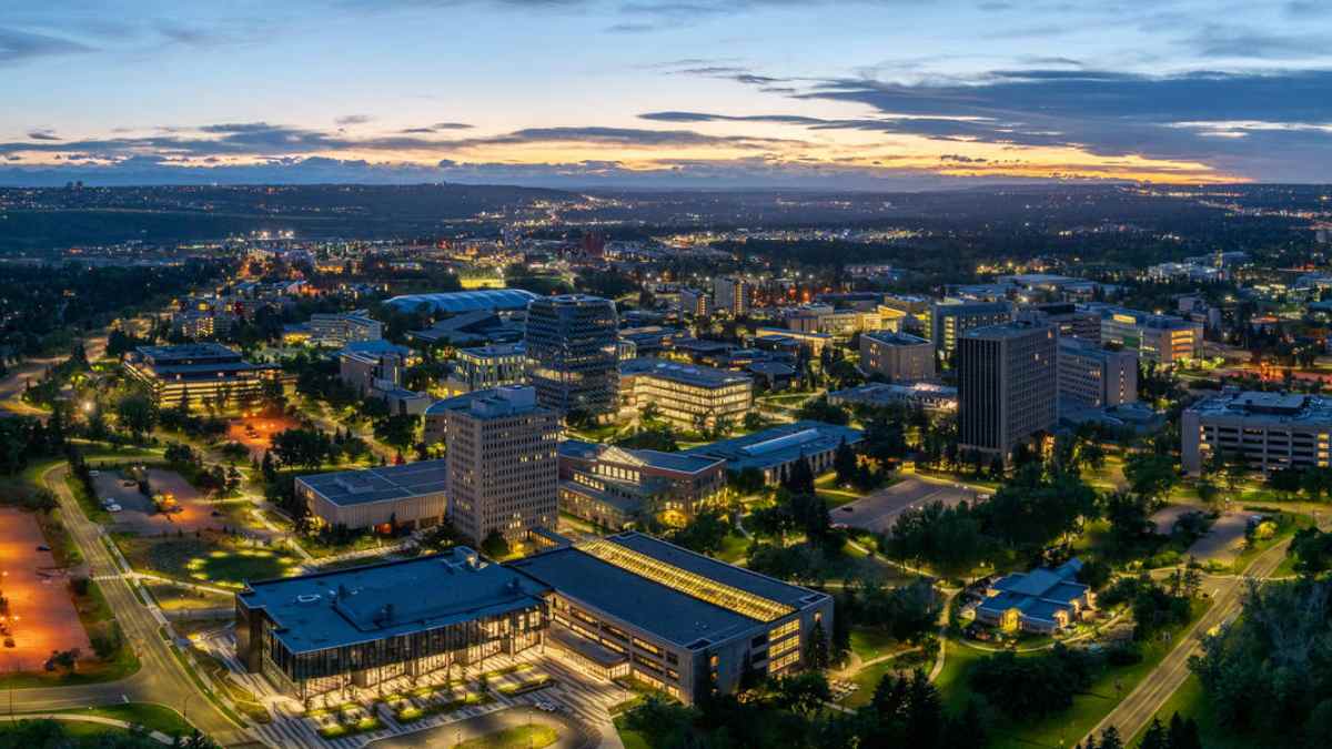 Du học University of Calgary tại Alberta, đại học nghiên cứu U15 hàng đầu Canada.