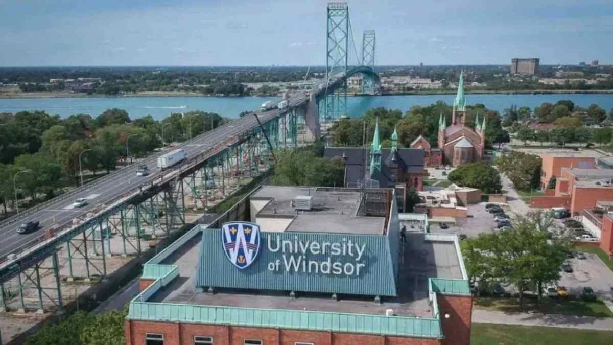Du học University of Windsor tại Ontario, cửa ngõ việc làm Mỹ và Canada.