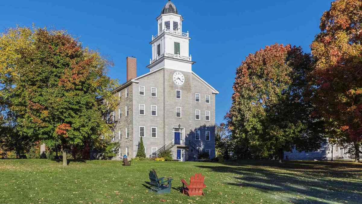 Middlebury College 1 Du học Middlebury College tại Vermont, một trong những trường 'Little Ivy' hàng đầu nước Mỹ.