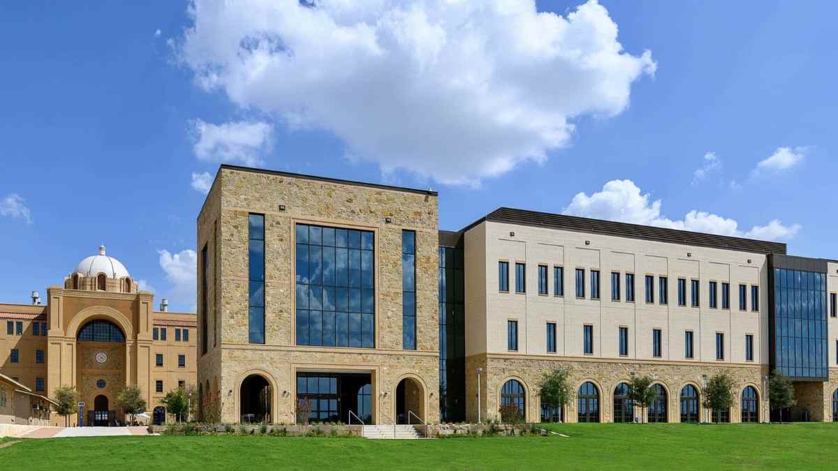 Du học Texas A&M University, nơi có mạng lưới cựu sinh viên Aggie hùng mạnh nhất thế giới.