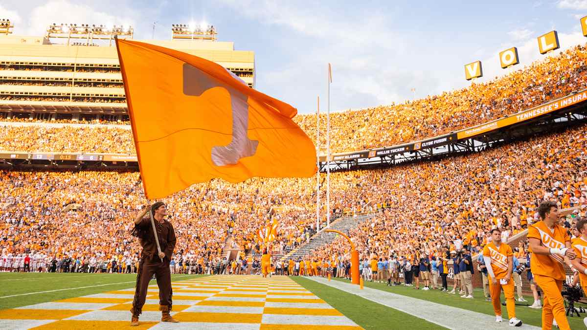 University of Tennessee Knoxville 1 Du học University of Tennessee Knoxville, trải nghiệm tinh thần thể thao SEC và học bổng Volunteer hào phóng.