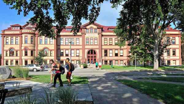 University of North Dakota 1 Du học University of North Dakota, đại học hàng không #1 tại Mỹ.