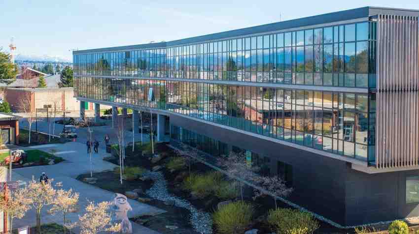 Toàn cảnh khuôn viên Everett Community College (EvCC) bang Washington
